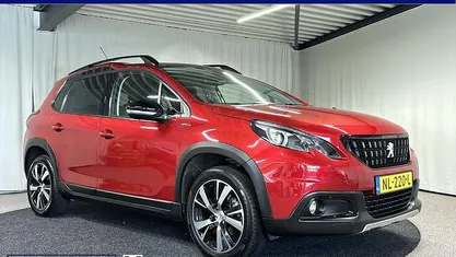 Rood Gebruikt 2017 Peugeot 2008 GT-line SUV | € 10.595 (Goede deal)