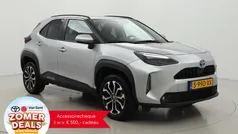 Grijs Gebruikt 2023 Toyota Yaris Cross SUV | € 27.999 (Eerlijke prijs)