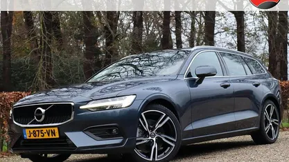 Occasion Volvo V60 Business Edition 2020 Blauw Stationwagen