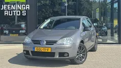 Grijs, metallic lak Gebruikt 2006 VW Golf V Sportline Hatchback | € 4.900 (Eerlijke prijs)