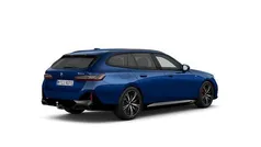 Blauw Nieuw 2025 BMW 530e M Sport Stationwagen | € 91.272 (Eerlijke prijs)