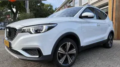 Wit Gebruikt 2020 MG ZS Luxury Sedan | € 12.900 (Eerlijke prijs)