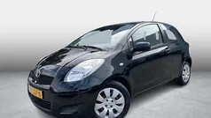 Zwart Gebruikt 2010 Toyota Yaris Comfort Hatchback | € 5.499 (Eerlijke prijs)