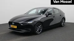Zwart Gebruikt 2021 Mazda 3 Comfort Hatchback | € 23.900 (Eerlijke prijs)