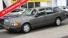Gebruikt 1989 Mercedes E230 Sedan | € 5.944