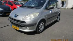 Grijs Gebruikt 2007 Peugeot 1007 Hatchback | € 1.499 (Goede deal)