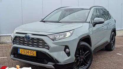 Gebruikt 2020 Toyota RAV4 Style SUV | € 32.150 (Eerlijke prijs)