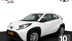Gebruikt 2024 Toyota Aygo Play Hatchback | € 18.450 (Eerlijke prijs)