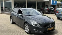 Gebruikt 2015 Volvo V60 Momentum Stationwagen | € 14.250 (Eerlijke prijs)