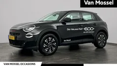 Zwart Gebruikt 2023 Fiat 600E Red SUV | € 26.440 (Eerlijke prijs)