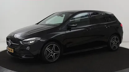 Occasion 2021 Mercedes E250 AMG MPV | € 21.900 (Eerlijke prijs)