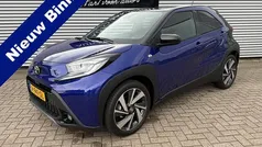 Blauw Gebruikt 2023 Toyota Aygo Envy Hatchback | € 20.945 (Eerlijke prijs)