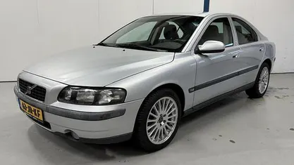 Occasion 2002 Volvo S60 Sedan | € 4.945 (Eerlijke prijs)