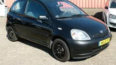 Zwart Gebruikt 2002 Toyota Yaris Hatchback | € 1.450 (Eerlijke prijs)