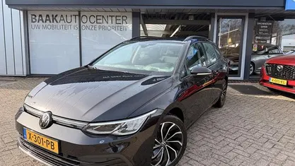 Occasion VW Golf VIII Business 131 PK (96 kW) 2024 Stationwagen