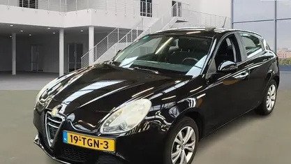 Occasion Alfa Romeo Giulietta Progression 170 PK (125 kW) 2012 Zwart Hatchback