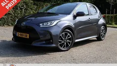 Grijs Gebruikt 2023 Toyota Yaris Hatchback | € 21.450 (Eerlijke prijs)