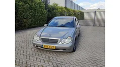 Grijs Gebruikt 2002 Mercedes C200 Sedan | € 1.500 (Eerlijke prijs)