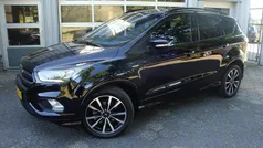 Zwart Gebruikt 2018 Ford Kuga ST-Line SUV | € 19.650 (Eerlijke prijs)
