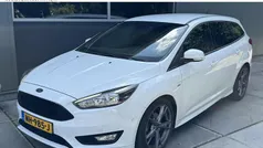 Wit Gebruikt 2017 Ford Focus ST-Line Stationwagen | € 8.939 (Eerlijke prijs)