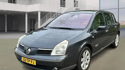 Grijs Gebruikt 2006 Renault Vel Satis Initiale Hatchback | € 2.295 (Eerlijke prijs)