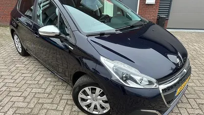 Occasion 2016 Peugeot 208 Hatchback | € 4.750 (Eerlijke prijs)