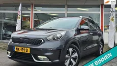 Grijs, metallic lak Gebruikt 2017 Kia Niro 2 SUV | € 17.450 (Eerlijke prijs)