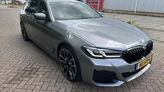 Grijs Gebruikt 2023 BMW 530e Shadowline Stationwagen | € 44.950 (Goede deal)
