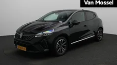 Gebruikt 2024 Renault Clio V Techno Hatchback | € 23.935 (Eerlijke prijs)