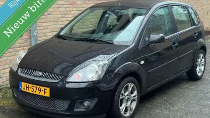 Zwart Gebruikt 2007 Ford Fiesta Cool & Sound Edition Hatchback | € 1.499 (Eerlijke prijs)