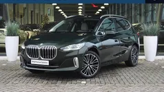 Gebruikt 2024 BMW 220 Executive Stationwagen | € 39.850 (Eerlijke prijs)