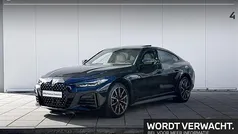 Sapirschwarz metallic (zwart metallic) Gebruikt 2025 BMW 420 Executive Coupé | € 54.900 (Goede deal)