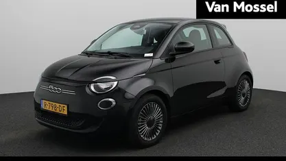 Zwart Gebruikt 2022 Fiat 500e Icon Hatchback | € 18.900 (Eerlijke prijs)