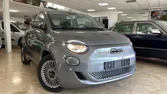 Grijs Gebruikt 2023 Fiat 500e Icon Hatchback | € 24.850 (Eerlijke prijs)