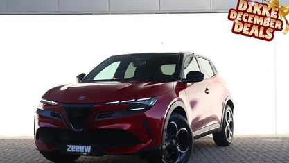 Gebruikt 2025 Alfa Romeo Junior Edizione Speciale SUV | € 38.900 (Eerlijke prijs)