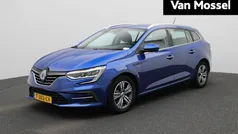 Blauw Gebruikt 2023 Renault Mégane GrandTour Equilibre Stationwagen | € 22.435 (Eerlijke prijs)