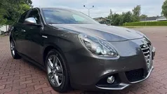 Grijs Gebruikt 2015 Alfa Romeo Giulietta Exclusive Hatchback | € 11.400 (Eerlijke prijs)