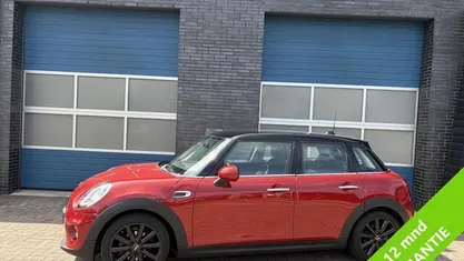 Occasion Mini ONE Business 102 PK (75 kW) 2015 Rood, metallic lak Hatchback