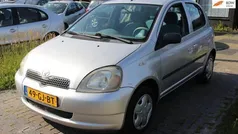 Grijs Gebruikt 2001 Toyota Yaris Sol Hatchback | € 1.950 (Goede deal)
