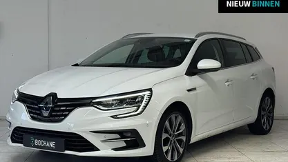 Wit Occasion 2023 Renault Mégane GrandTour Techno Stationwagen | € 20.695 (Eerlijke prijs)