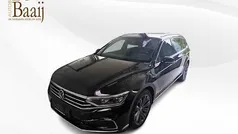 Zwart (metallic) Gebruikt 2021 VW Passat Business Stationwagen | € 25.950 (Eerlijke prijs)