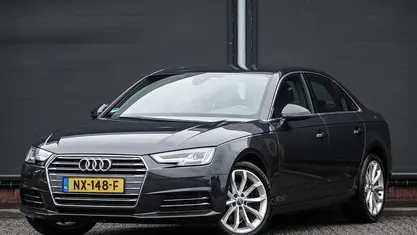 Grijs (metallic) Occasion 2017 Audi A4 Sport Sedan | € 17.450 (Eerlijke prijs)