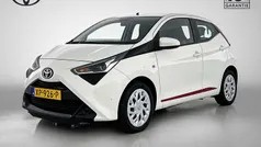 Wit Gebruikt 2019 Toyota Aygo X-play Hatchback | € 9.950 (Eerlijke prijs)