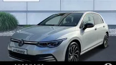Gebruikt 2023 VW Golf VIII Move Sedan | € 29.068 (Eerlijke prijs)