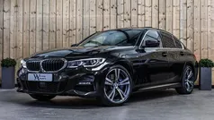 Zwart Gebruikt 2020 BMW 330 M Sport Sedan | € 33.950 (Eerlijke prijs)