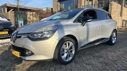 Grijs Gebruikt 2016 Renault Clio GrandTour LIMITED Stationwagen | € 6.450 (Eerlijke prijs)