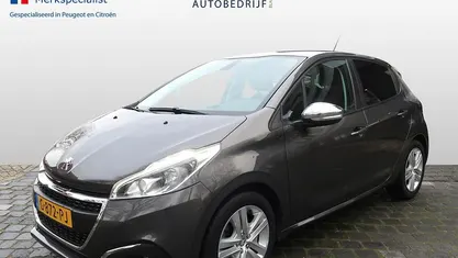 Occasion Peugeot 208 Signature Sky 110 PK (80 kW) 2019 Hatchback