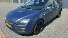 Blauw Gebruikt 2005 Ford Focus Trend Stationwagen | € 1.499 (Eerlijke prijs)