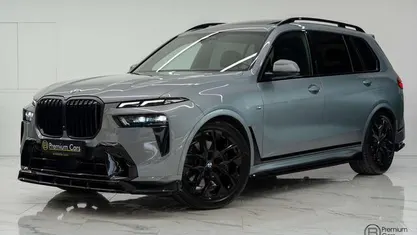 Grijs Occasion 2025 BMW X7 M Performance SUV | € 114.900 (Eerlijke prijs)