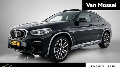 Zwart Gebruikt 2020 BMW X4 Executive SUV | € 42.400 (Eerlijke prijs)